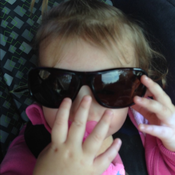 Hi I'm Lisa! POSHMARK AMBASSADOR - Picture 4 of 7